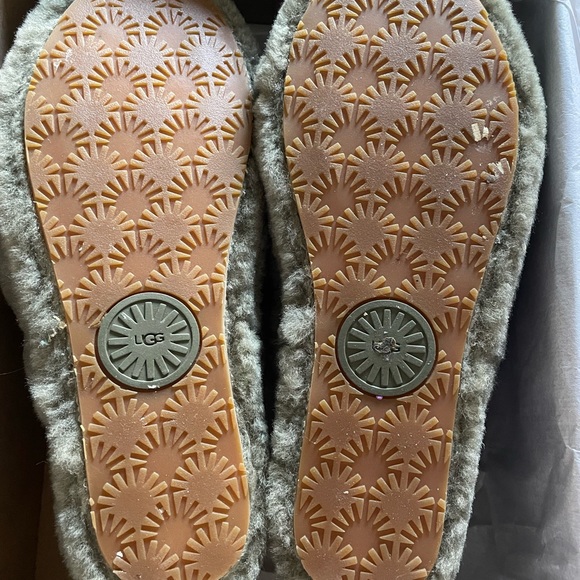 Ugg FLUFF YEAH SLIDE Burnt Olive - Picture 3 of 5